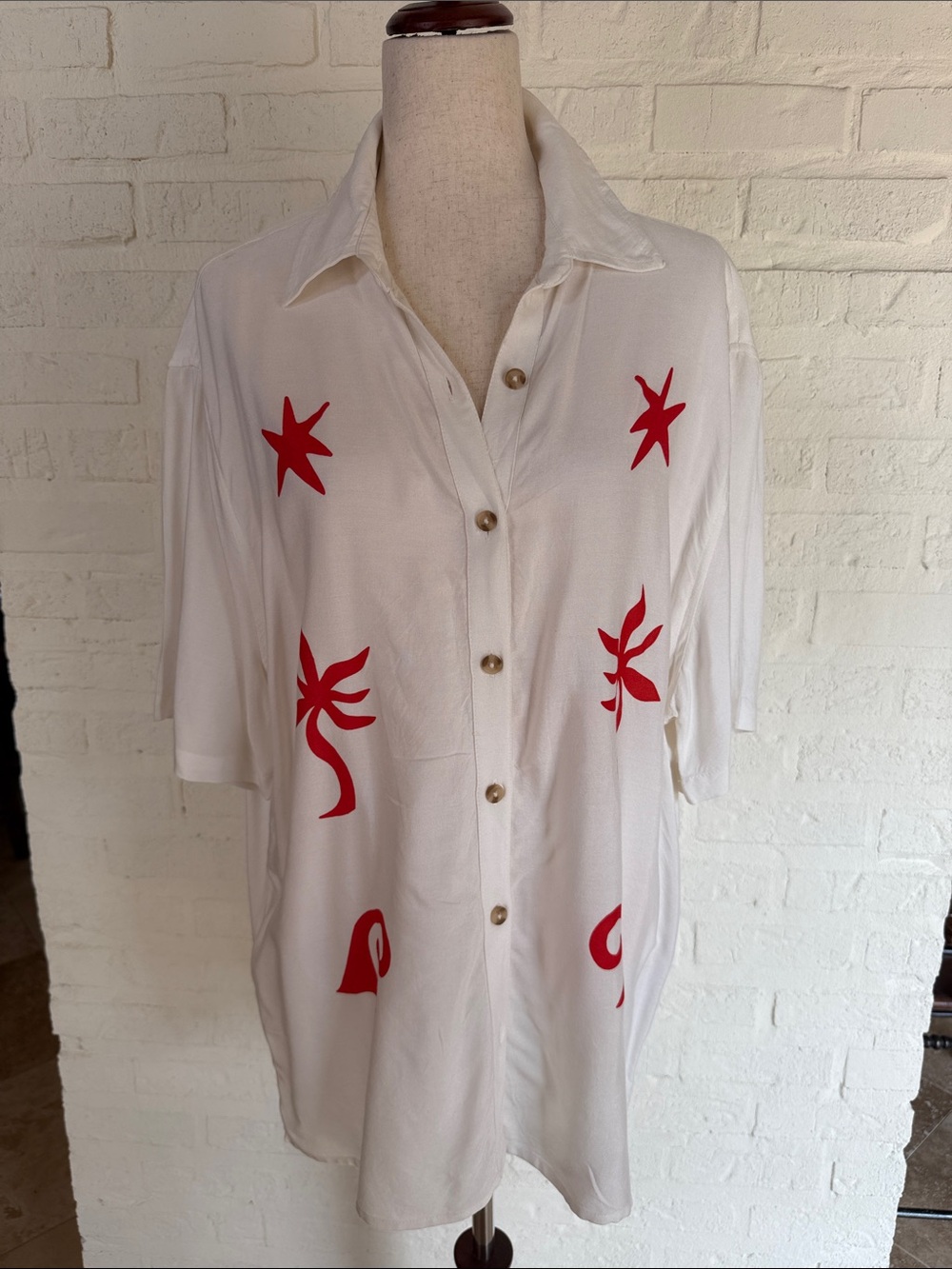 Billabong White Button-Down Shirt with Red Graphic Accents